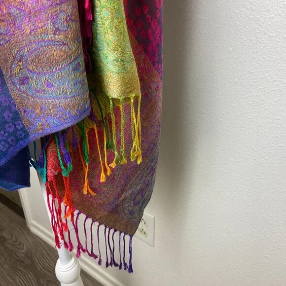 RARE! NWOT Pashmina 100% Pashmina Scarf Wrap Shawl 27 x 70" Rainbow - Picture 4 of 7